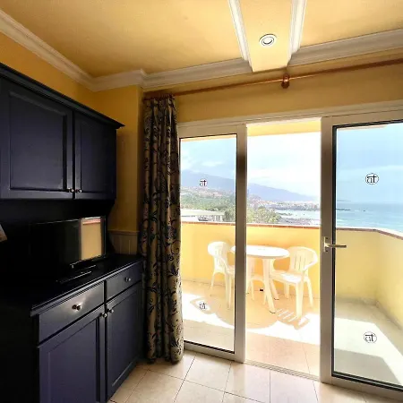 With Spectacular Views, Atlantic Ocean, Pool Y Free Wifi In All Common Areas